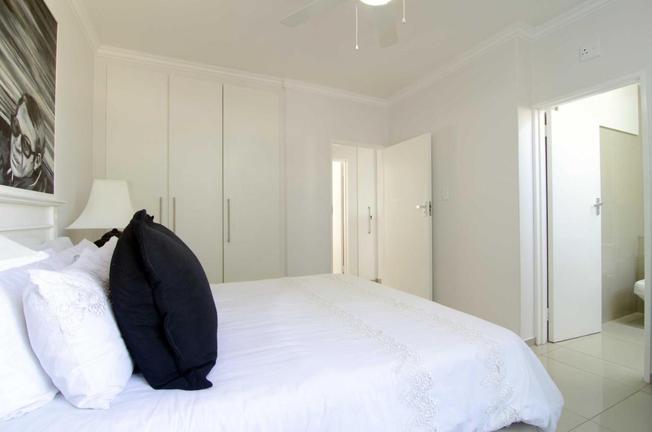 9 Ipanema Umhlanga 5 Sleeper Garden Unit Next To The Oyster Box * Durban