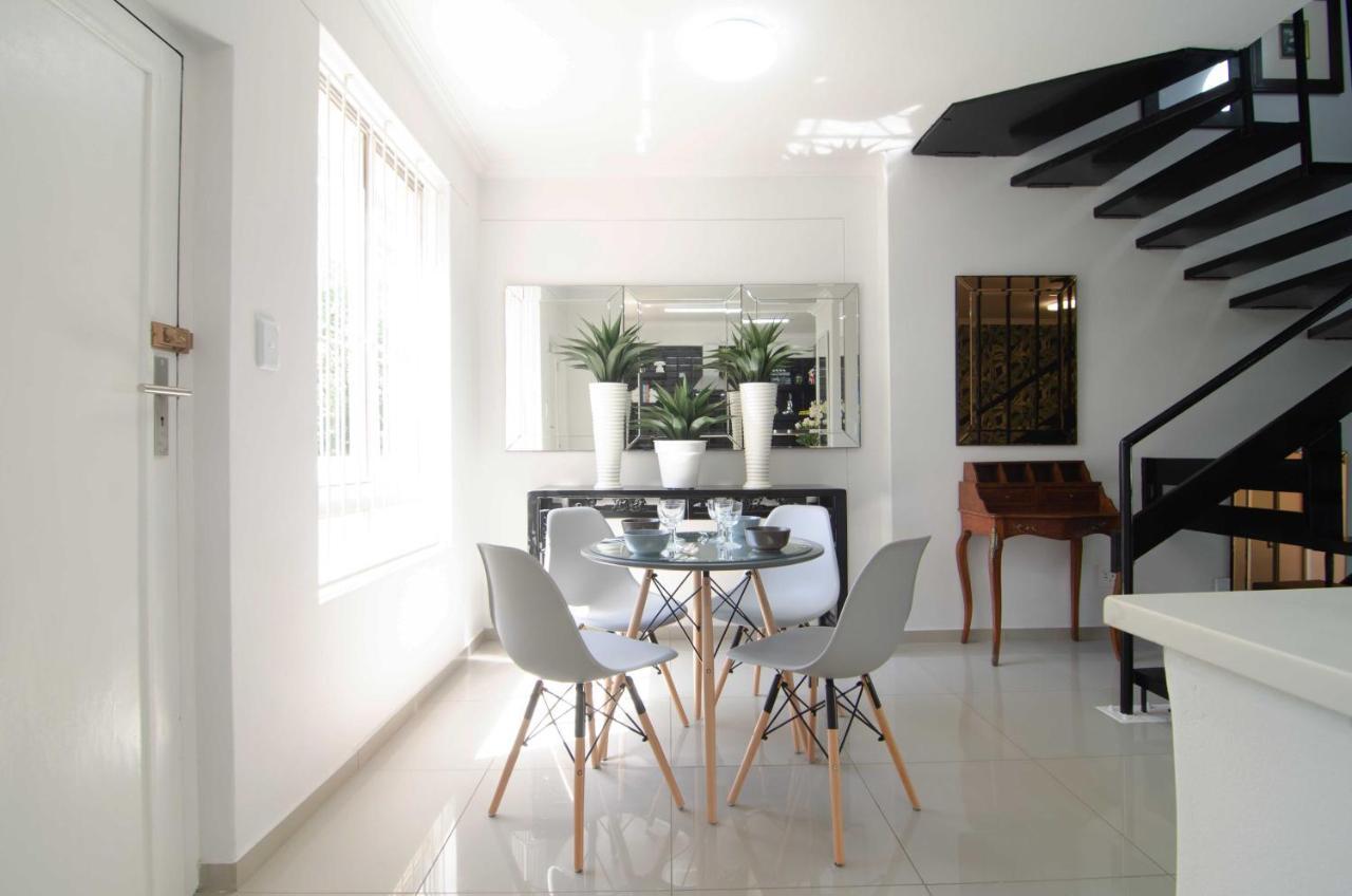 Apartment 9 Ipanema Umhlanga 5 Sleeper Garden Unit Next To The Oyster Box *