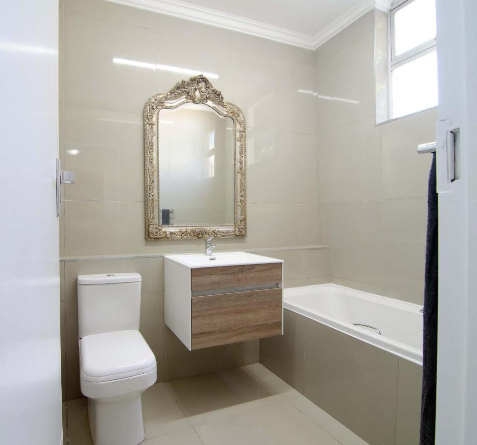 Apartment 9 Ipanema Umhlanga 5 Sleeper Garden Unit Next To The Oyster Box